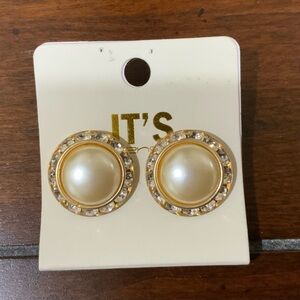 Pearl Rhinestone Stud Earrings